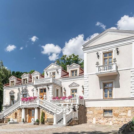 Palac Tarnowskich Hotel & Restauracja & Spa Ostrowiec Świętokrzyski Exterior foto
