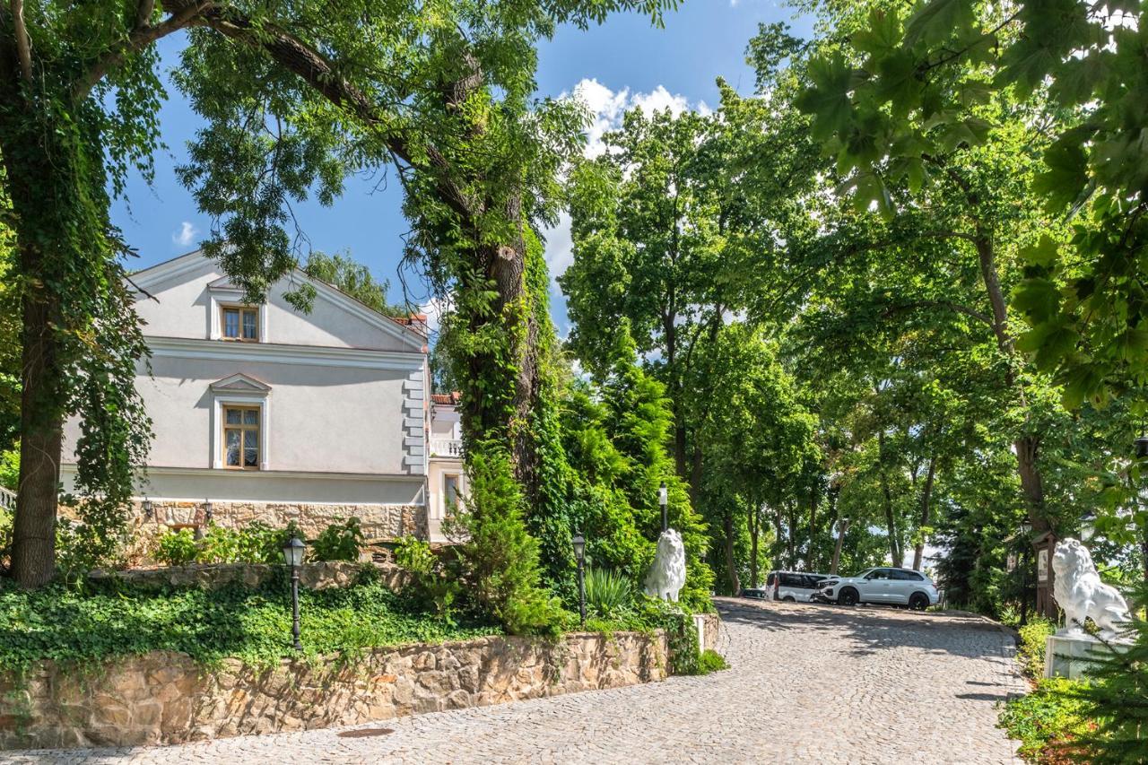 Palac Tarnowskich Hotel & Restauracja & Spa Ostrowiec Świętokrzyski Exterior foto